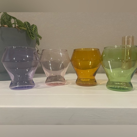 Yield’s Millennium Collection Set of 4 Stemless Glasses 10 OZ -New in Box - Picture 3 of 11